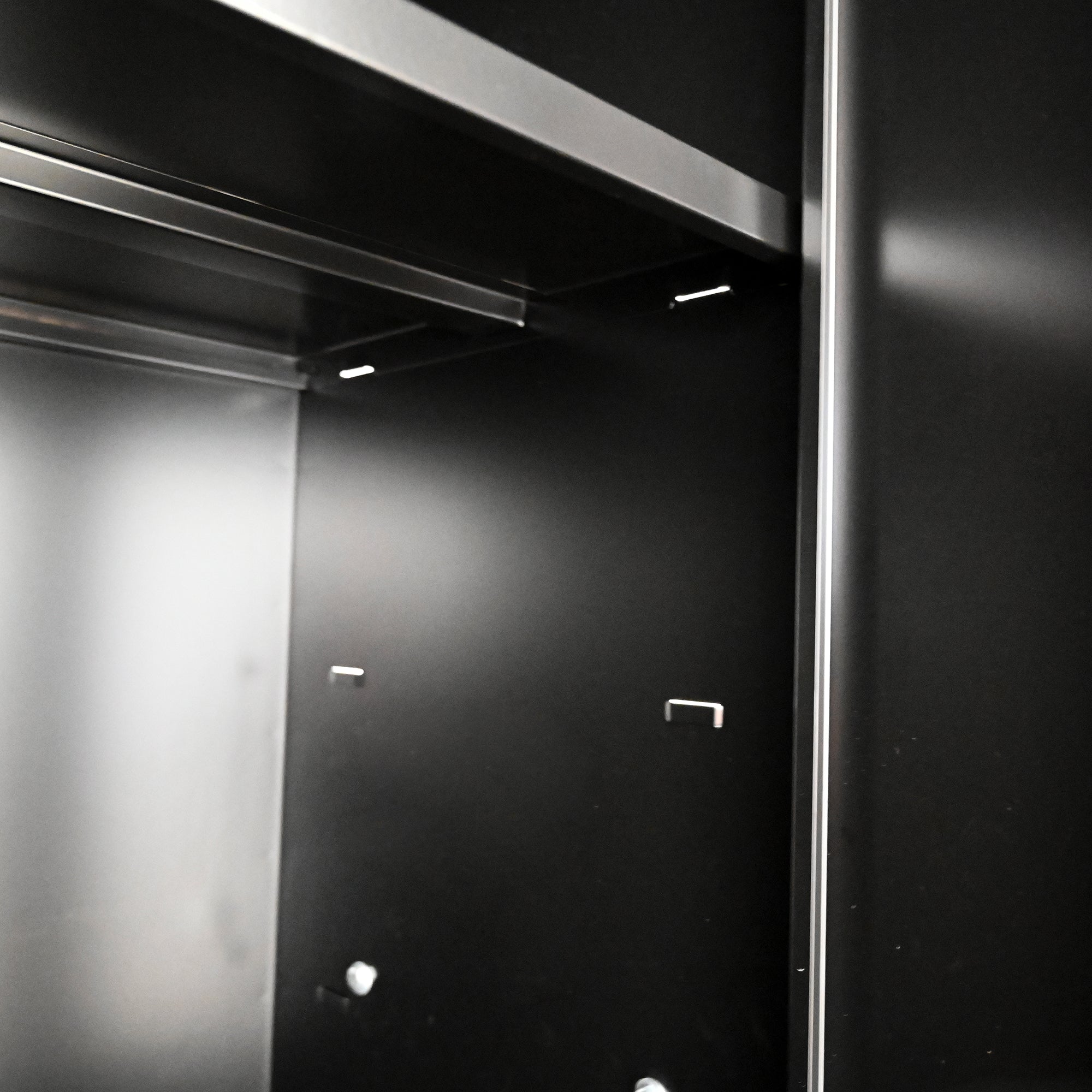 Set de meubles de garage Artman 5 pièces – Noir & rouge – Armoires murales et sur pied avec plan de travail et serrures - CD-3000LWB